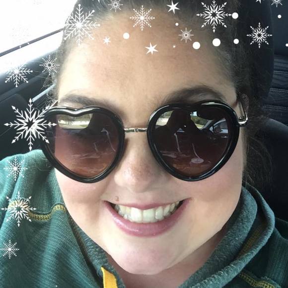 Meet your Posher, Ashley - Picture 1 of 1